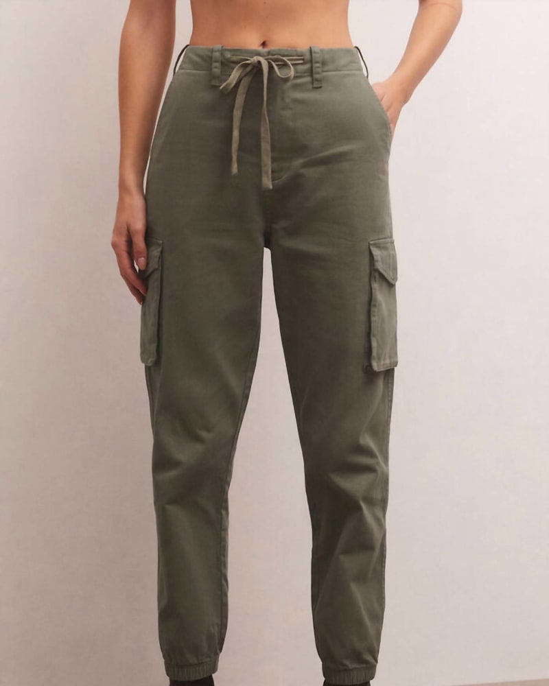 Front of a model wearing a size LARGE Andi Twill Pant In Evergreen in Evergreen by Z Supply. | dia_product_style_image_id:351946